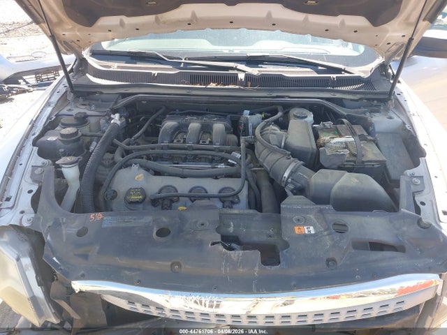 FORD TAURUS SE - 10