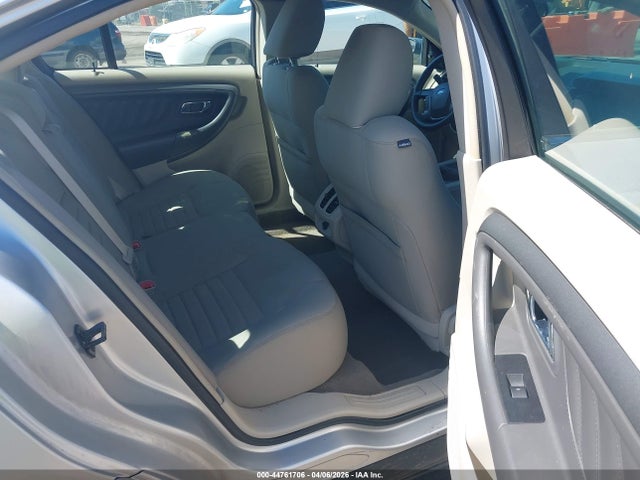 FORD TAURUS SE - 8
