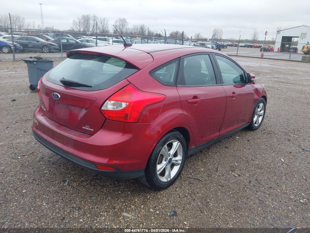 FORD FOCUS SE - 4