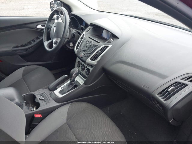 FORD FOCUS SE - 5