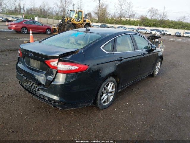 FORD FUSION SE - 4