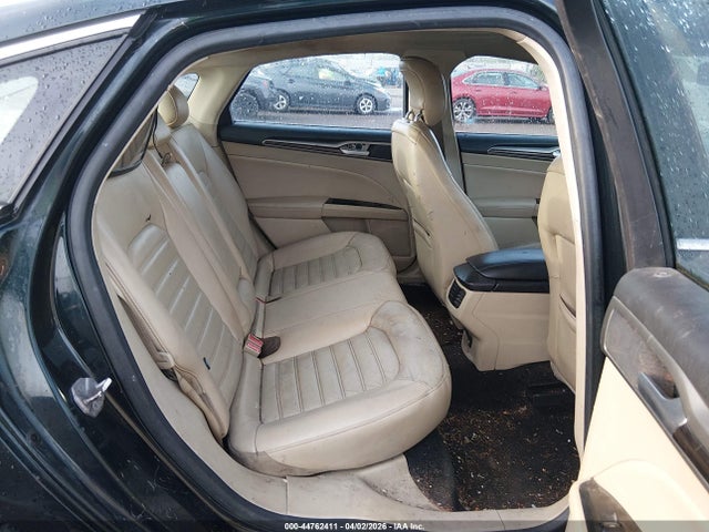 FORD FUSION SE - 8