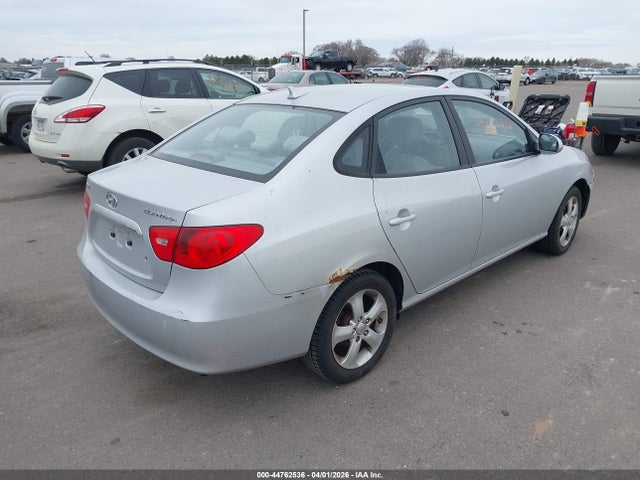 HYUNDAI ELANTRA SE - 4