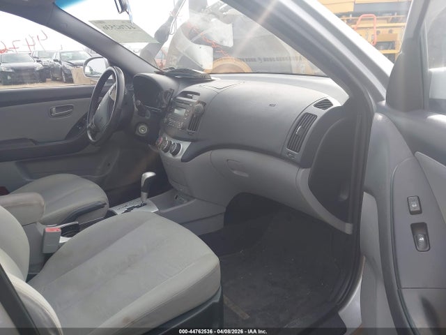 HYUNDAI ELANTRA SE - 5