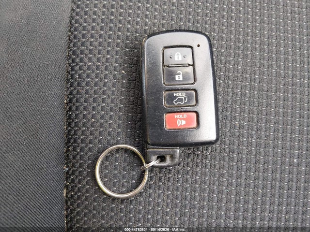 2018 TOYOTA RAV4 XLE 11