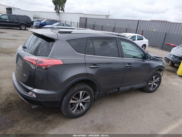 2018 TOYOTA RAV4 XLE 14