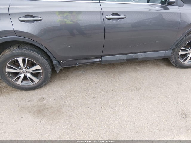 2018 TOYOTA RAV4 XLE 18