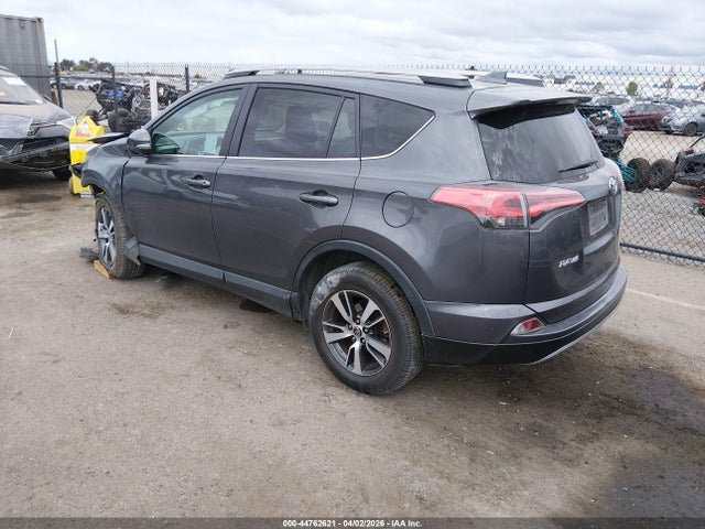 2018 TOYOTA RAV4 XLE 3