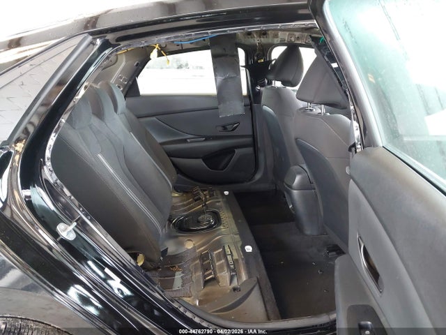 HYUNDAI ELANTRA SEL SPORT - 8