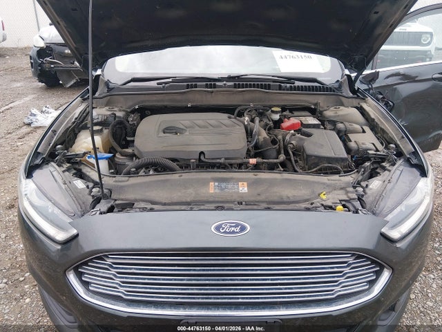 FORD FUSION SE - 10