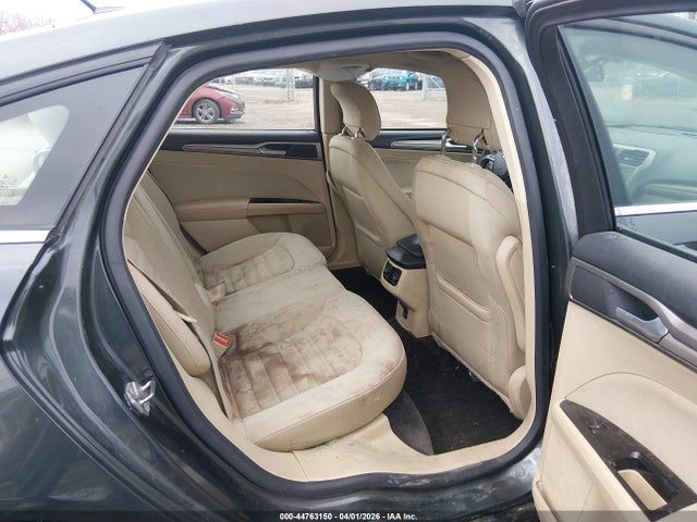 FORD FUSION SE - 8