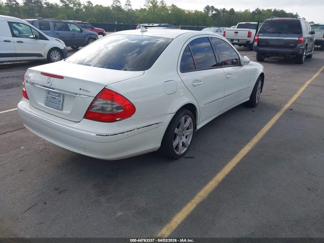 MERCEDES-BENZ E-CLASS - 4