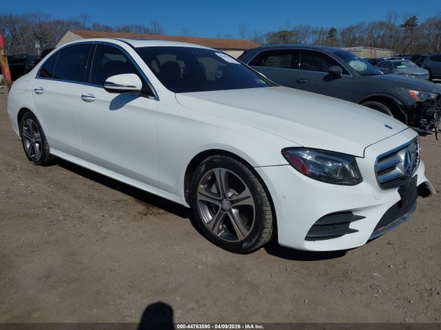 MERCEDES-BENZ E-CLASS - 1