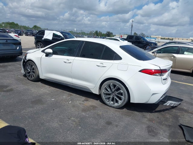 2022 Toyota COROLLA SE photo 3