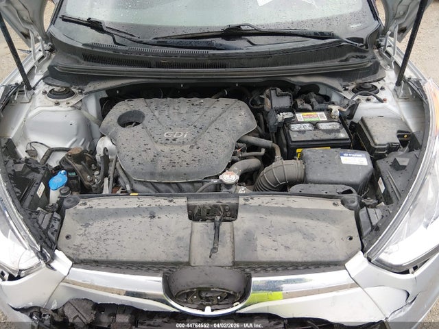 HYUNDAI VELOSTER VALUE EDITION - 10