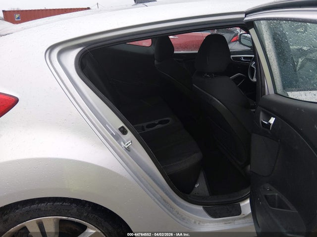 HYUNDAI VELOSTER VALUE EDITION - 8