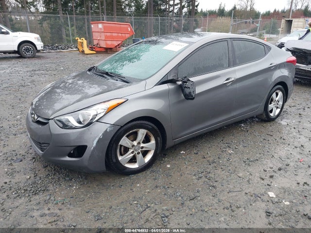 HYUNDAI ELANTRA GLS - 2