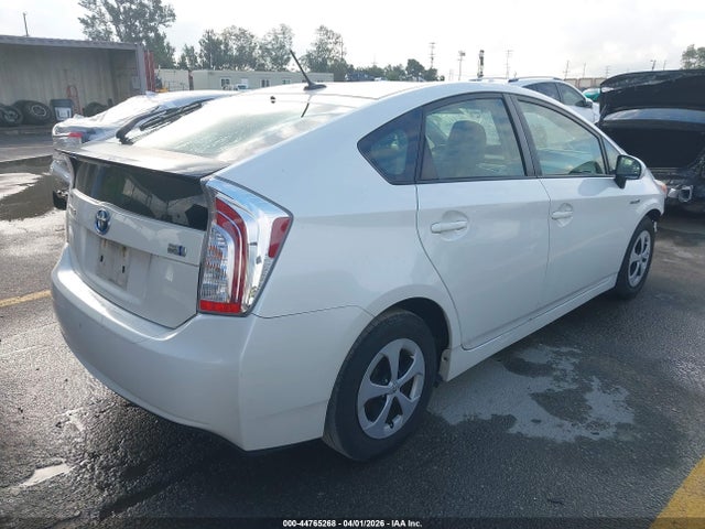TOYOTA PRIUS - 4