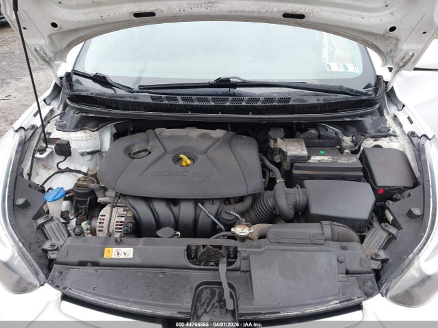 HYUNDAI ELANTRA SE - 10