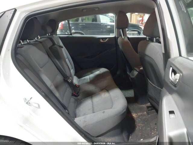 HYUNDAI IONIQ PLUG-IN HYBRID SE - 8