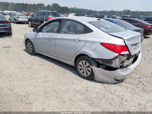 HYUNDAI ACCENT SE - 3