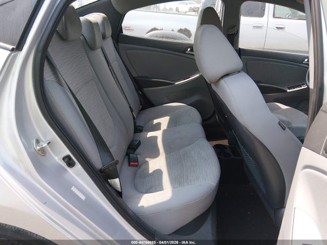 HYUNDAI ACCENT SE - 8