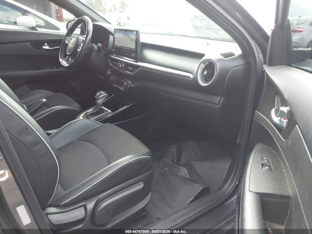 KIA FORTE GT-LINE - 5