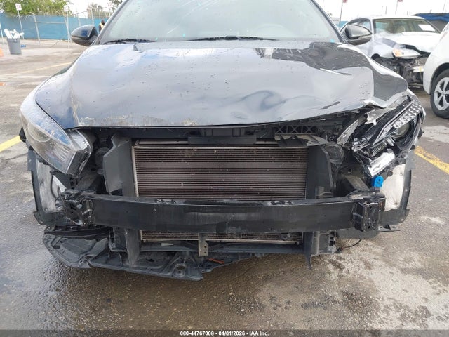 KIA FORTE GT-LINE - 6