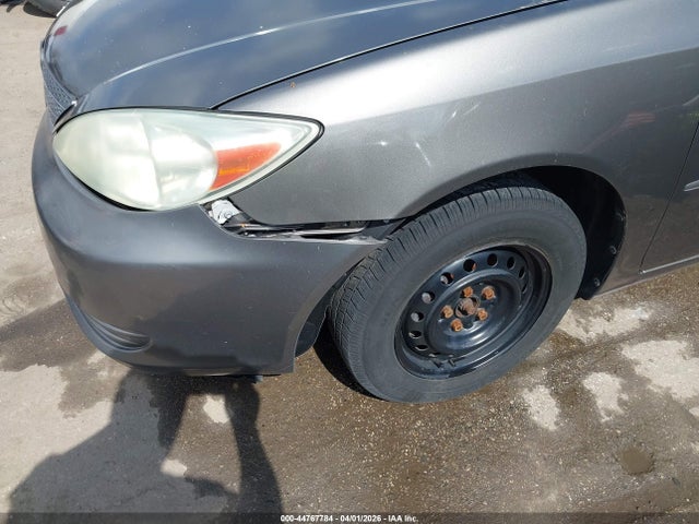 2004 Toyota CAMRY LE 缩略图 18