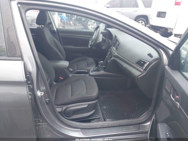 HYUNDAI ELANTRA SEL - 5