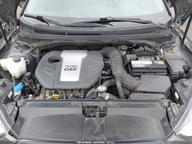 HYUNDAI VELOSTER TURBO - 10