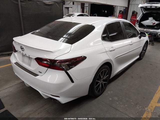 TOYOTA CAMRY - 4
