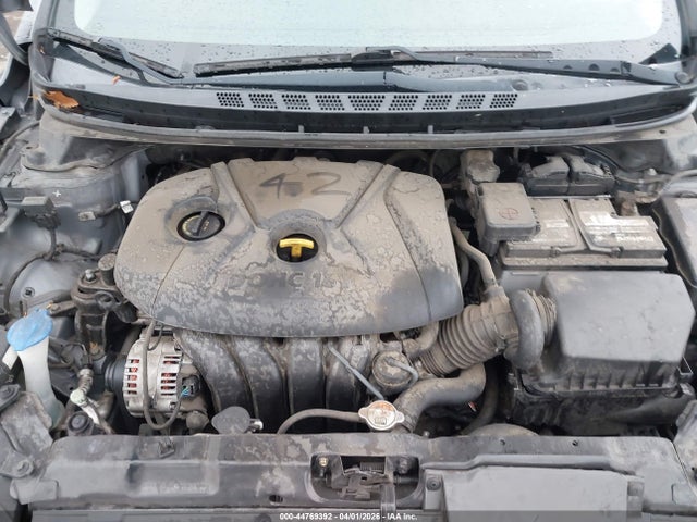 HYUNDAI ELANTRA LIMITED - 10