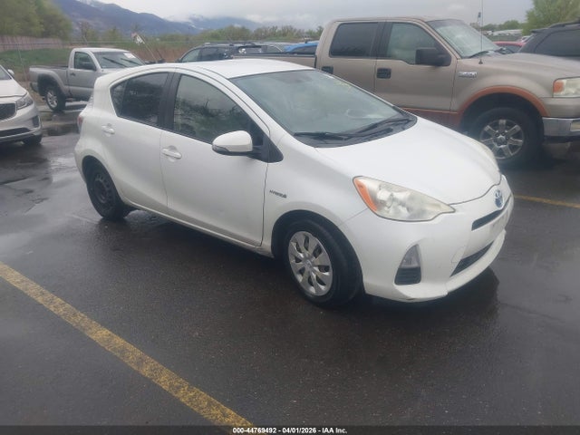 TOYOTA PRIUS C - 1