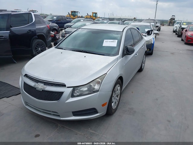 CHEVROLET CRUZE LS AUTO - 2