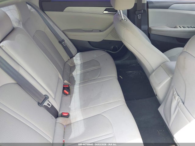 HYUNDAI SONATA SE - 8