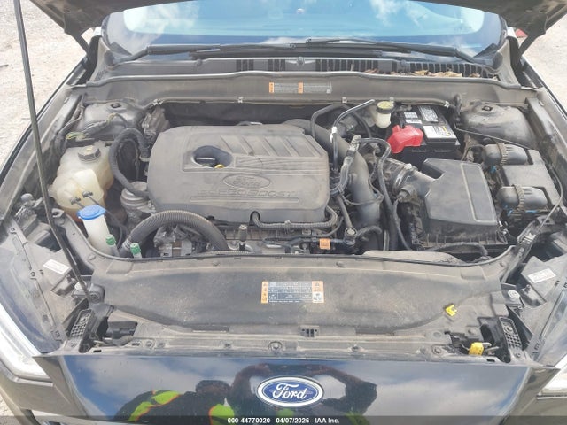 FORD FUSION SE - 10