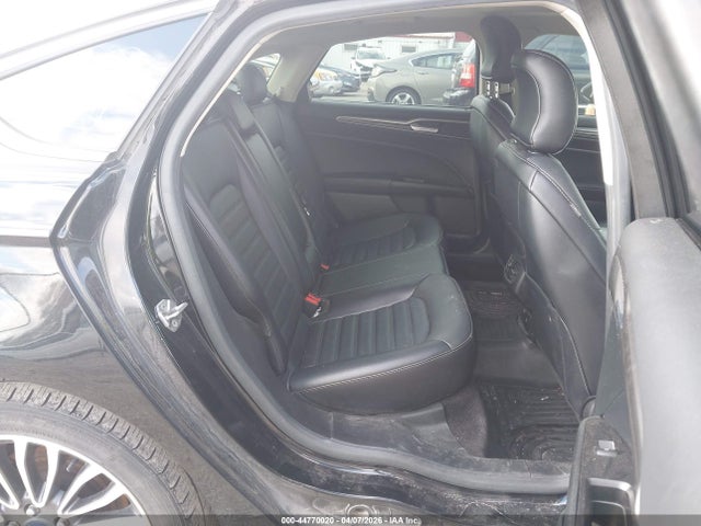 FORD FUSION SE - 8