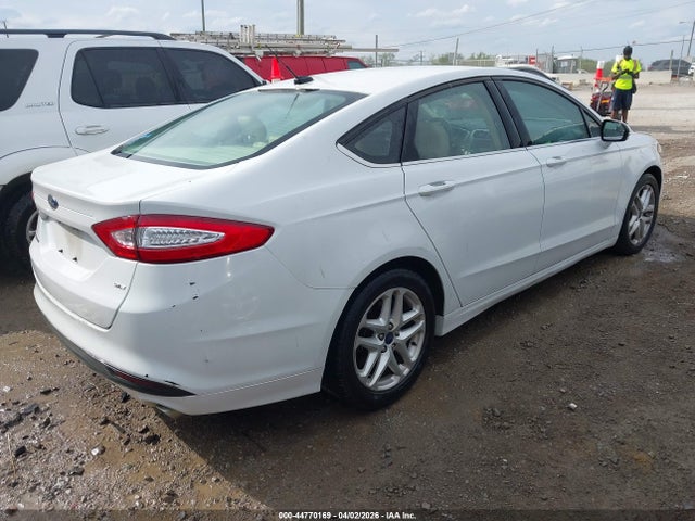 FORD FUSION SE - 4