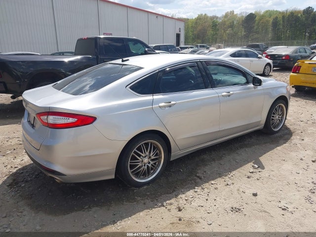 FORD FUSION SE - 4