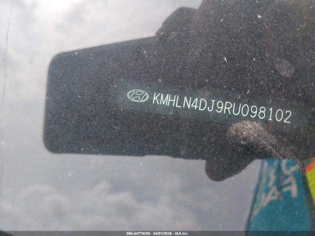 HYUNDAI ELANTRA HYBRID LIMITED - 9