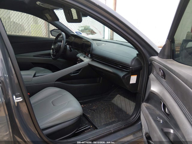 HYUNDAI ELANTRA HYBRID LIMITED - 5