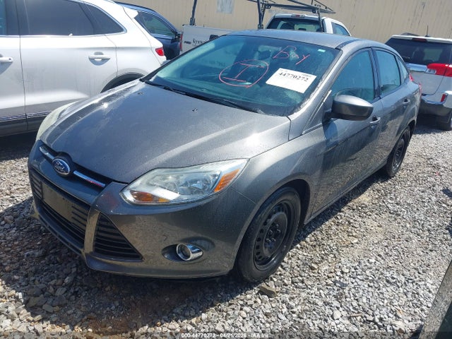 FORD FOCUS SE - 2