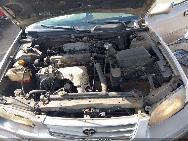 TOYOTA CAMRY - 10