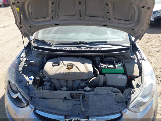 HYUNDAI ELANTRA GLS - 10