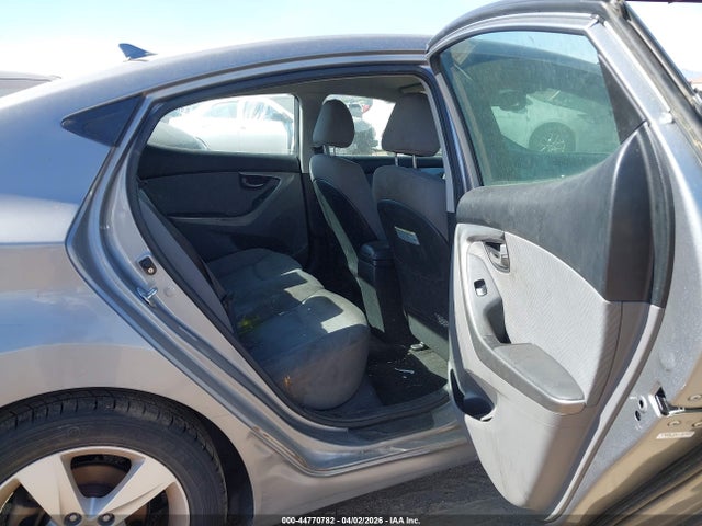 HYUNDAI ELANTRA GLS - 8