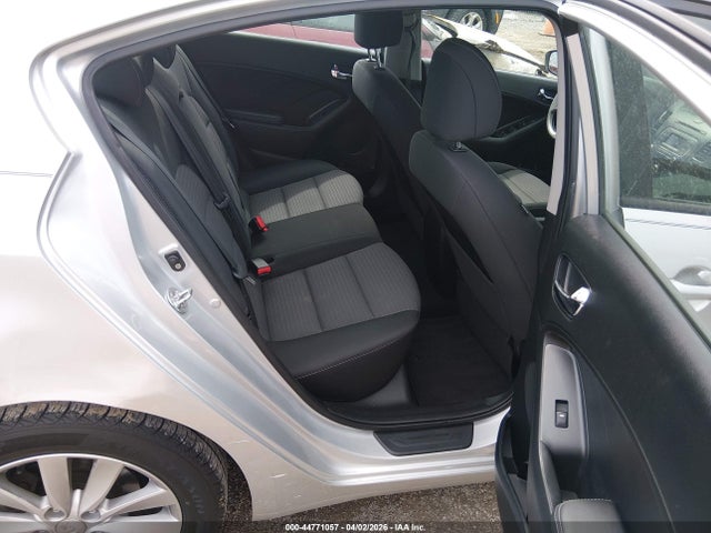 صورة 8 لـ 2014 KIA FORTE LX