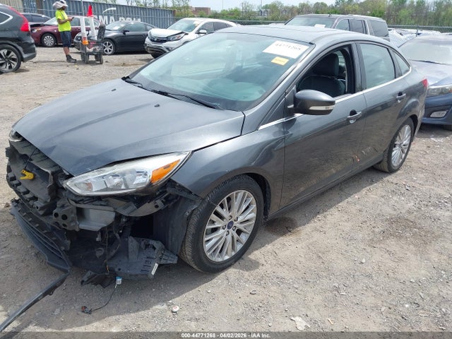 FORD FOCUS TITANIUM - 2