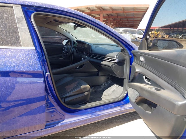 HYUNDAI ELANTRA LIMITED - 5