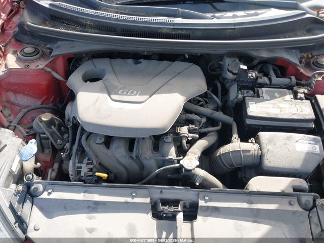 HYUNDAI VELOSTER - 10